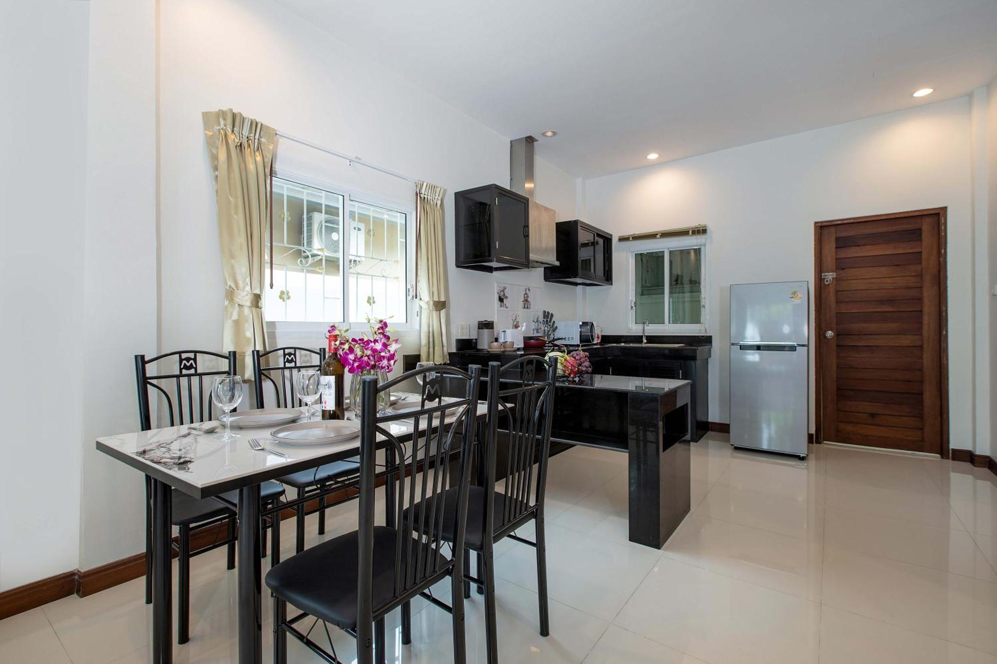 Family 2Br Villa Lancelot 3 With Jacuzzi Pool, Just 10 Min Drive Naiharn And Rawai Ban Saiyuan 外观 照片